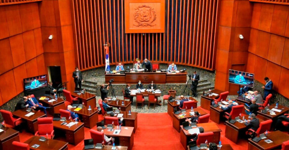 Senado aprueba paquete de leyes clave