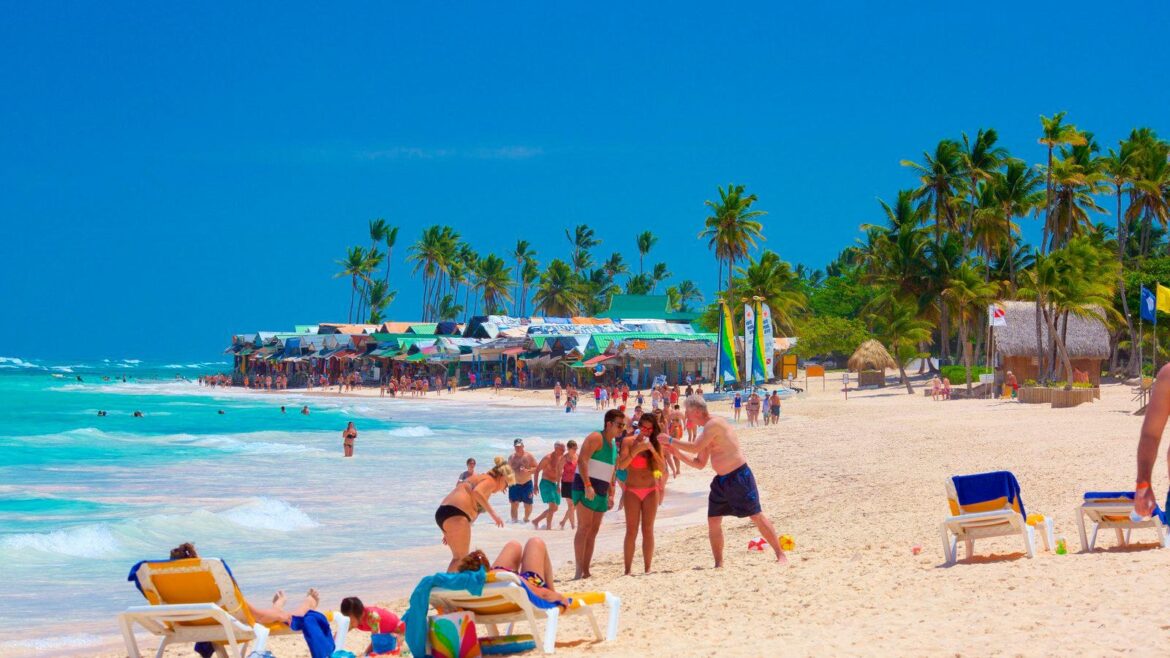 La diáspora salva al turismo dominicano en primer semestre de 2025