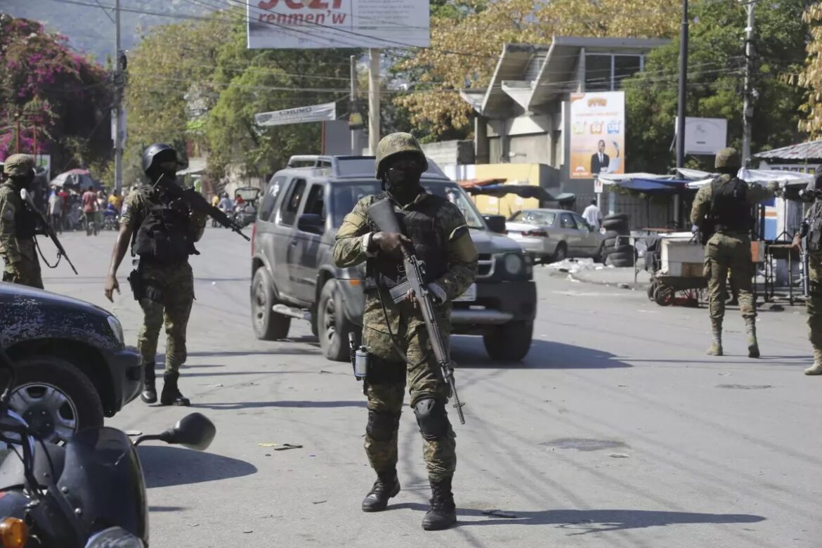 EEUU despliega marines en Haití para proteger a sus diplomáticos