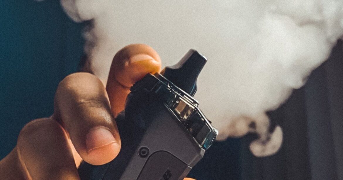El vapeo aumenta riesgo de sufrir insuficiencia cardíaca, según estudio