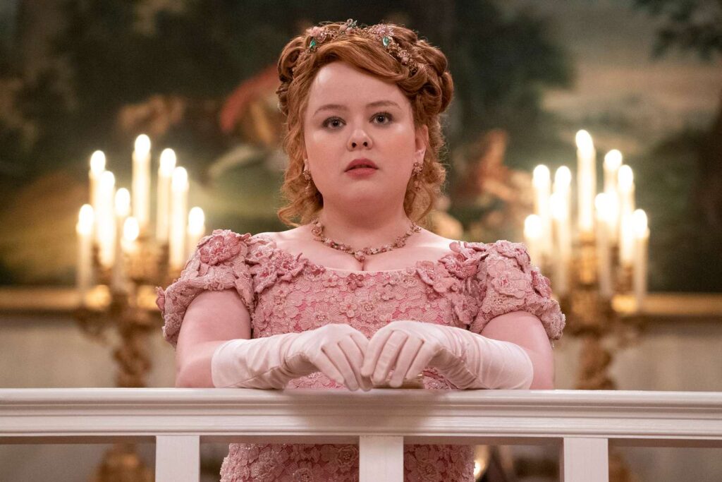 Una actriz de la serie “Bridgerton” pidió a Netflix una versión sin escenas sexuales para sus padres católicos