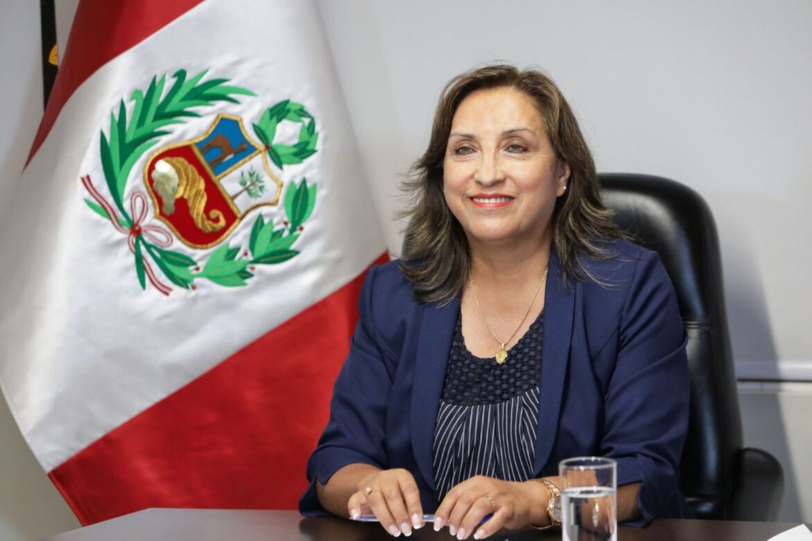 Boluarte apoya pena de muerte para violadores de niños