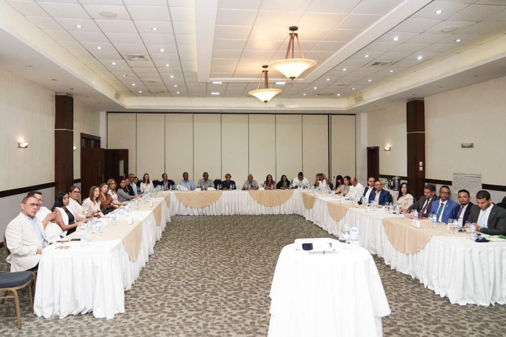 Realizan taller sobre la desinformación e Inteligencia Artificial para comunicadores