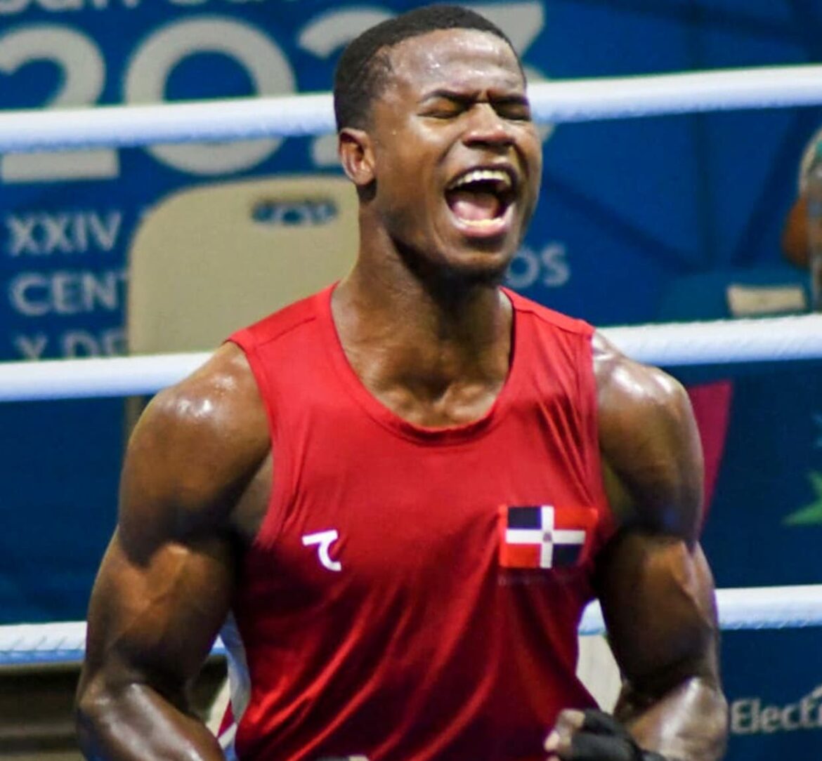 Senado aprueba resolución que reconoce a medallista Cristian Pinales