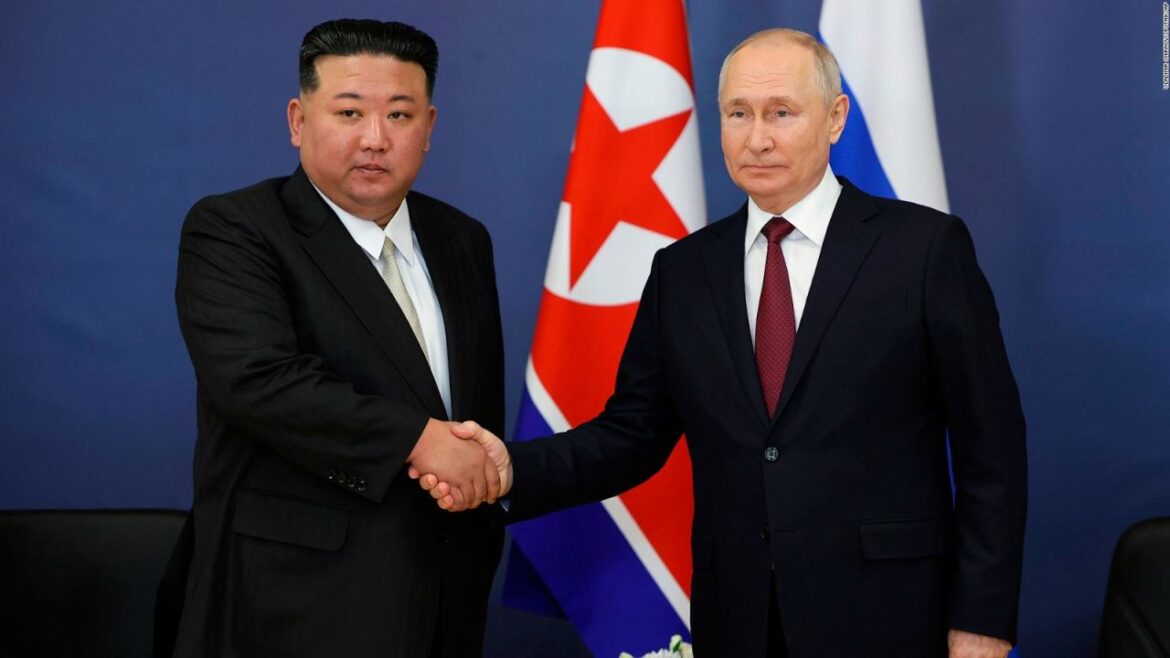 Kim Jong-un firma con Vladimir Putin un acuerdo estratégico