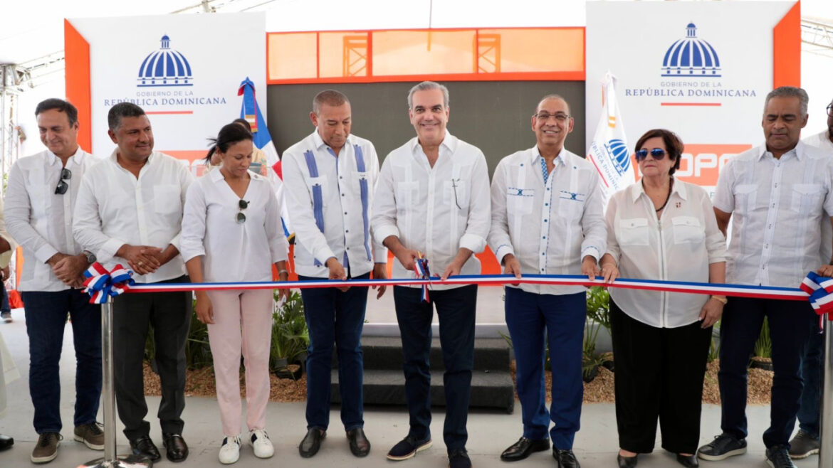 Gobierno entrega reconstrucción carretera La Candelaria-Bejucal- Magarín en El Seibo