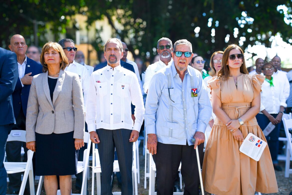 Honran a los héroes de la gesta del 14 de junio