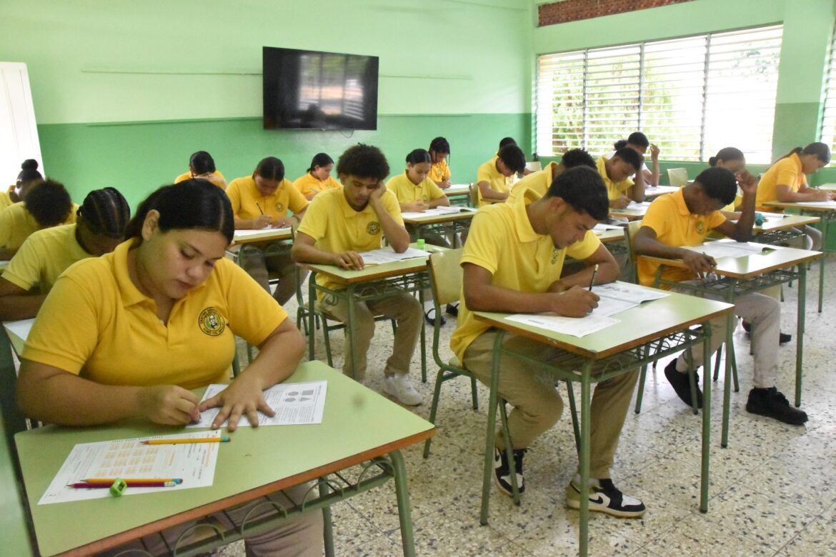 Presentan resultados de las Pruebas Nacionales 2024