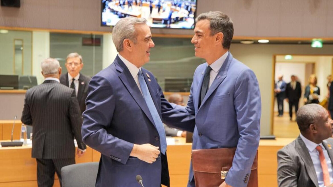 España representará intereses de RD en Venezuela