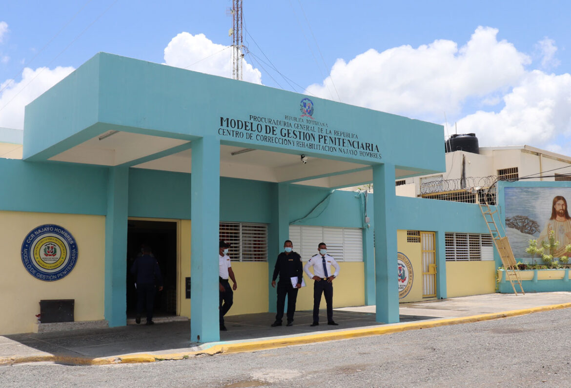 Relanzan Programa Universitario en prisiones