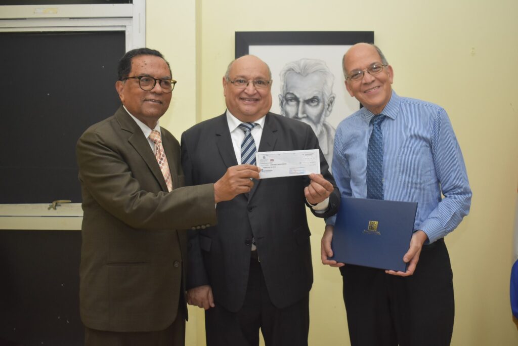 Anuncian ganadores de concurso de décimas