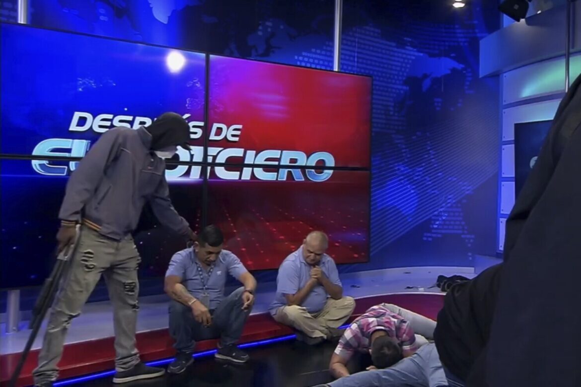 España detiene a narcos que asaltaron canal de TV de Ecuador