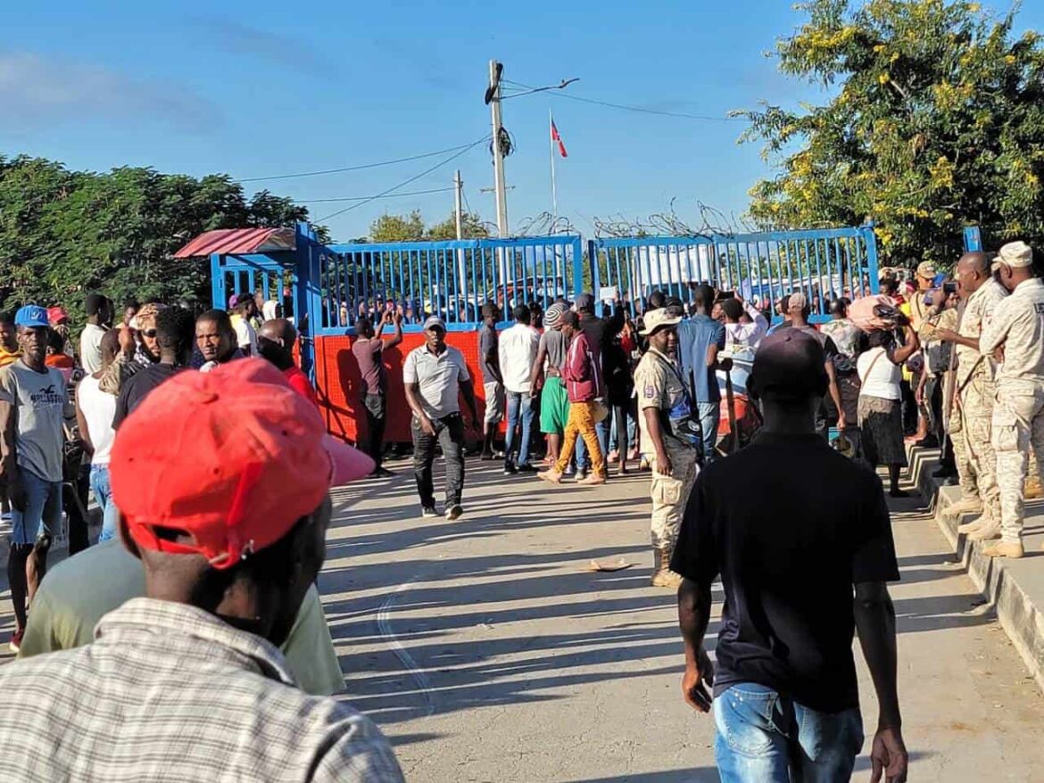Haitianos llegan a Dajabón para regresar a su país voluntariamente