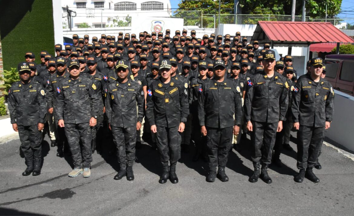 DNCD gradúa 115 agentes y binomios caninos reforzarán operativos
