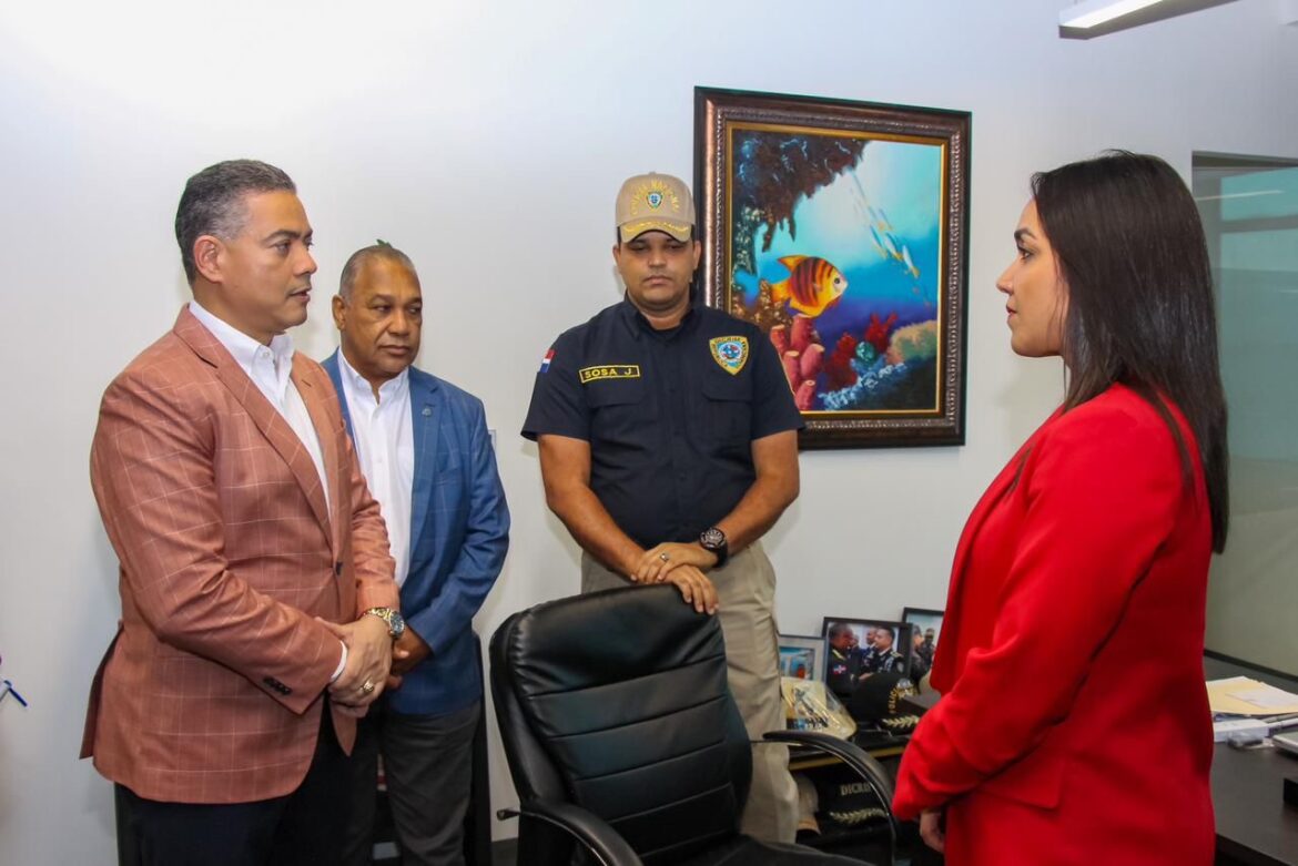 Ministra de Interior conoce avances investigación delitos tecnológicos