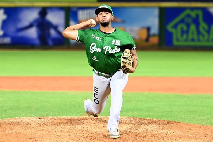 Estrellas Orientales ocupan primer lugar en tabla de posiciones