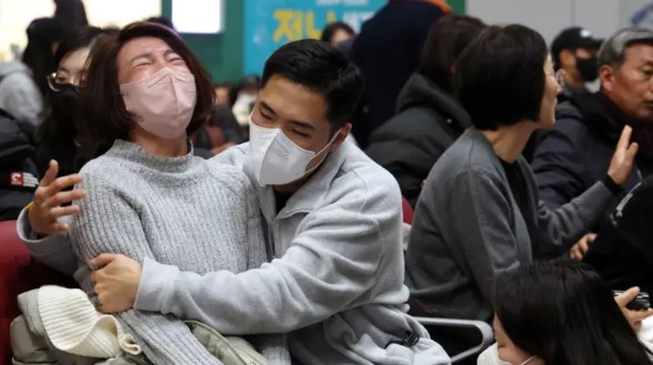 Unos 177 muertos y 2 sobrevivientes en accidente aéreo Corea del Sur