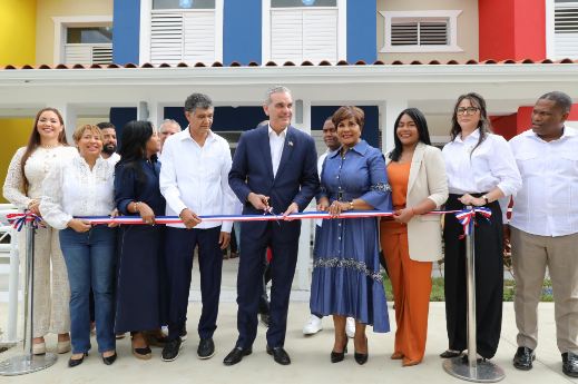 Gobierno inaugura un liceo en Pantoja y un INAIPI en Manoguayabo