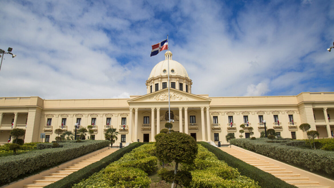 Abinader renueva Gabinete