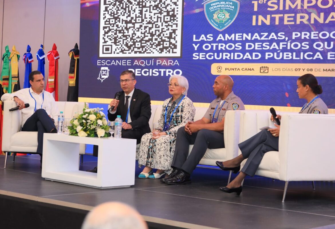 Especialistas destacan avances en la Reforma Policial dominicana