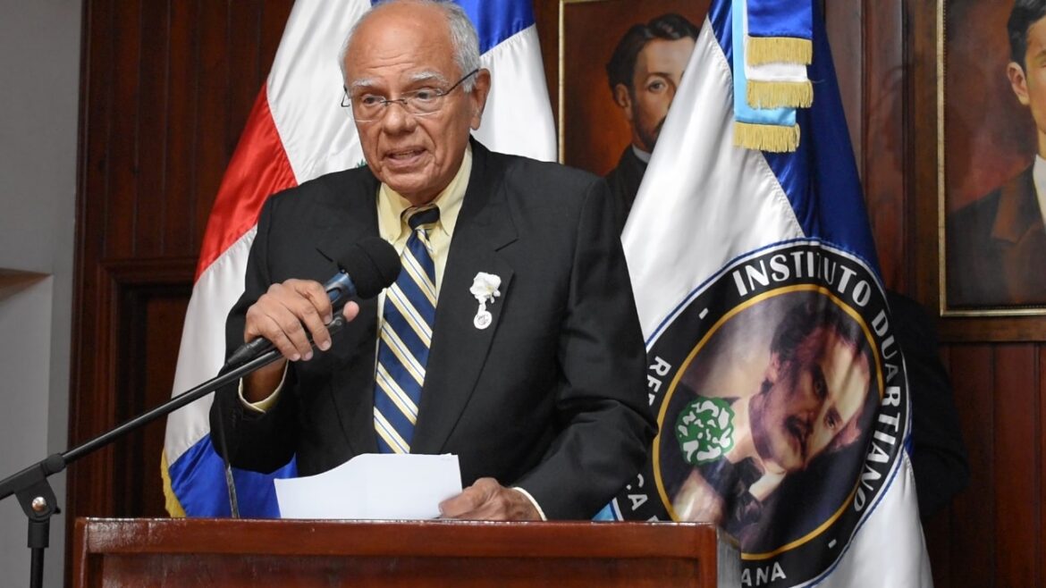 Asamblea destituye a presidente del Instituto Duartiano