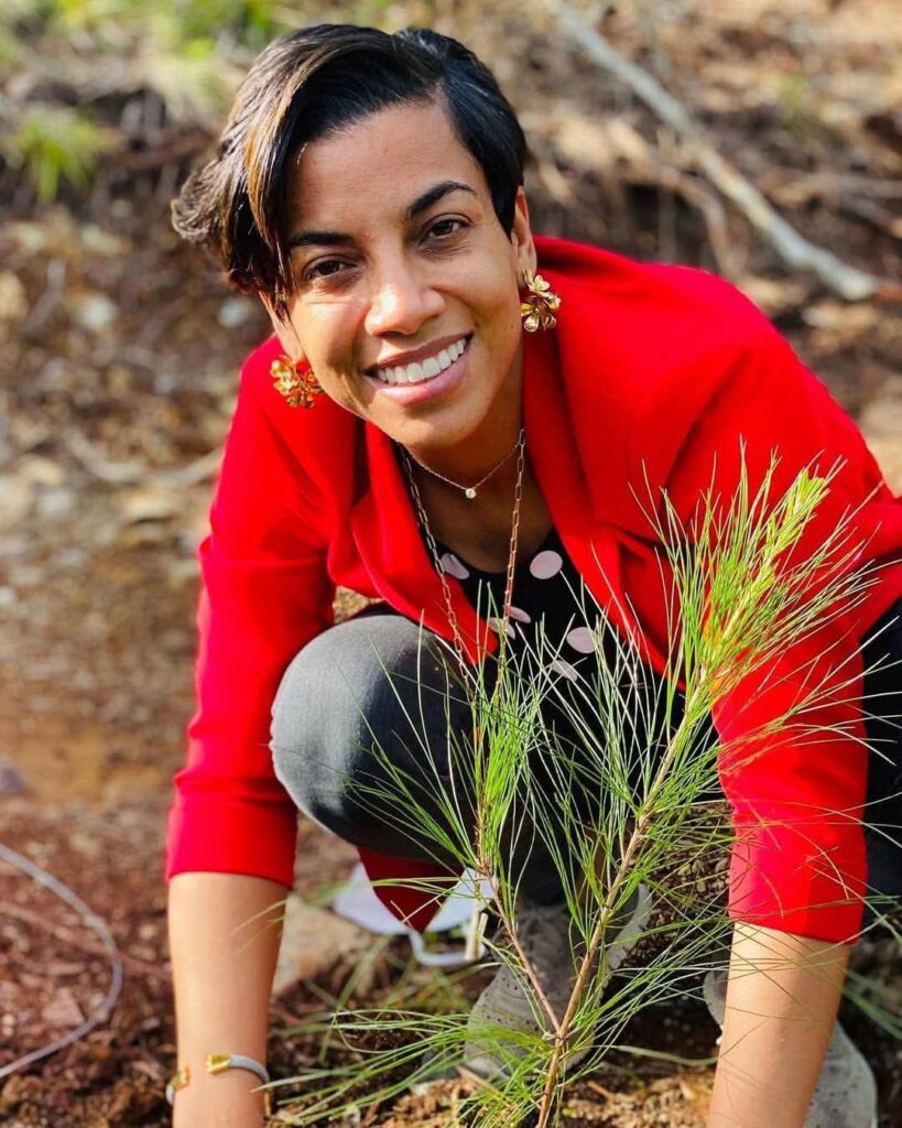 Abinader asiste a honras fúnebres de la gobernadora de Montecristi