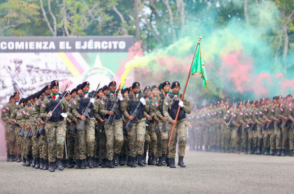Abinader encabeza graduación de 820 nuevos soldados del Ejército