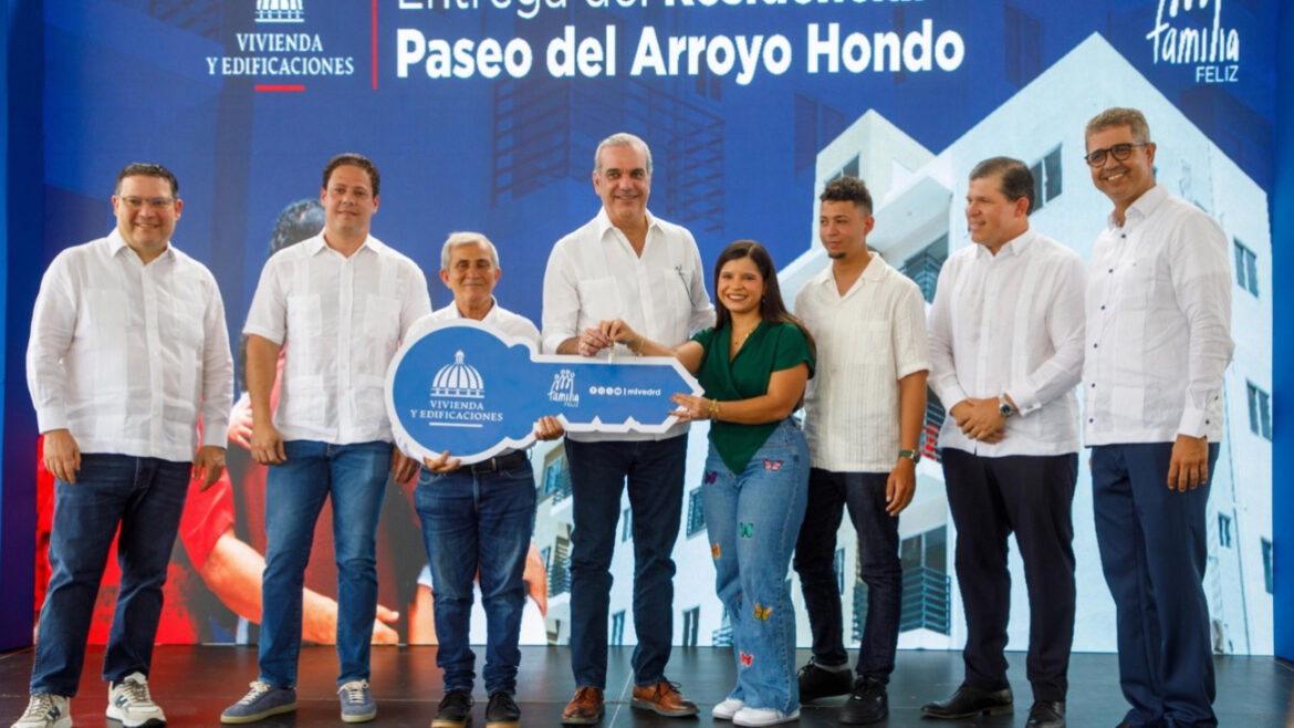 Abinader supera las 13,000 viviendas entregadas en cinco años