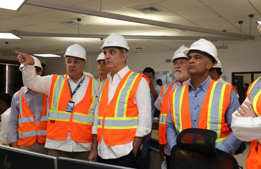 Abinader supervisa nueva planta Energas 4 que incorporará 130 MW al sistema eléctrico nacional