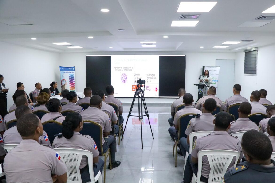 PN y SENASA capacitan a 60 policías en prevención de transmisión sexual