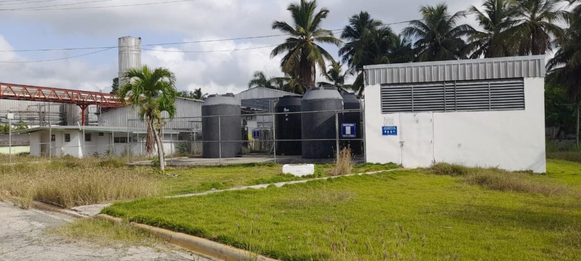 empleados Agampta protestando por falta de pago en Monte Plata
