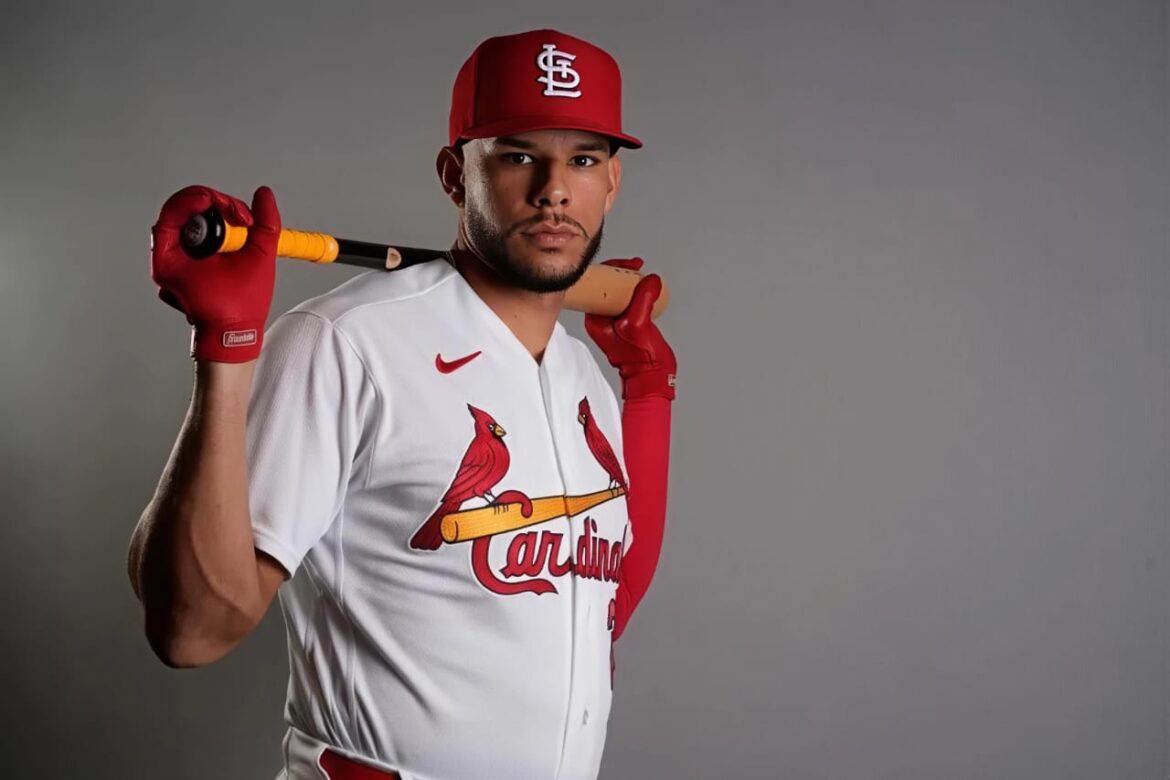 Joshua Báez conecta tres jonrones en su debut con los Cardenales de San Luis