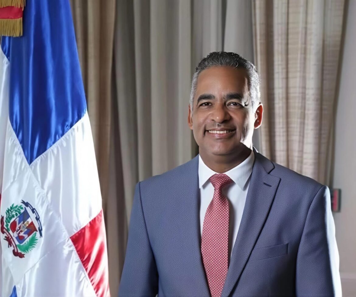Joel Santos designado presidente del CUED por Abinader