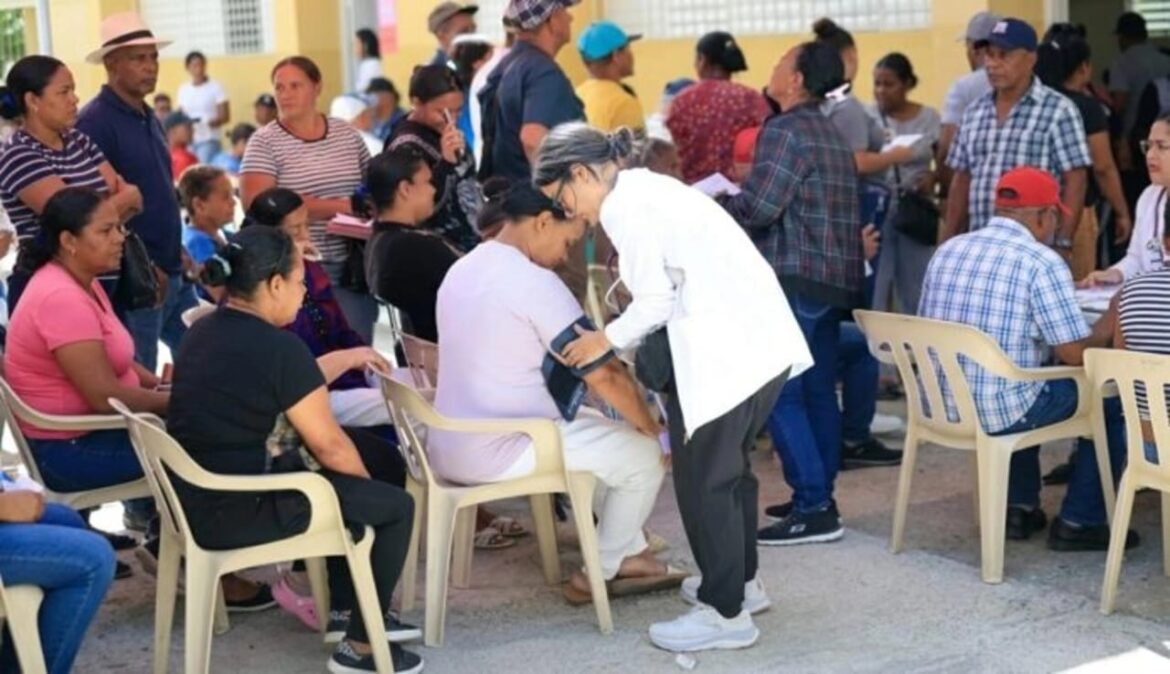 operativo médico en Constanza atención gratuita 2026