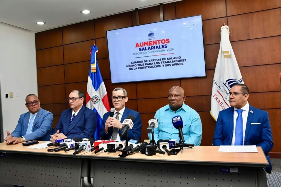 Trabajadores de construcción en República Dominicana durante jornada laboral