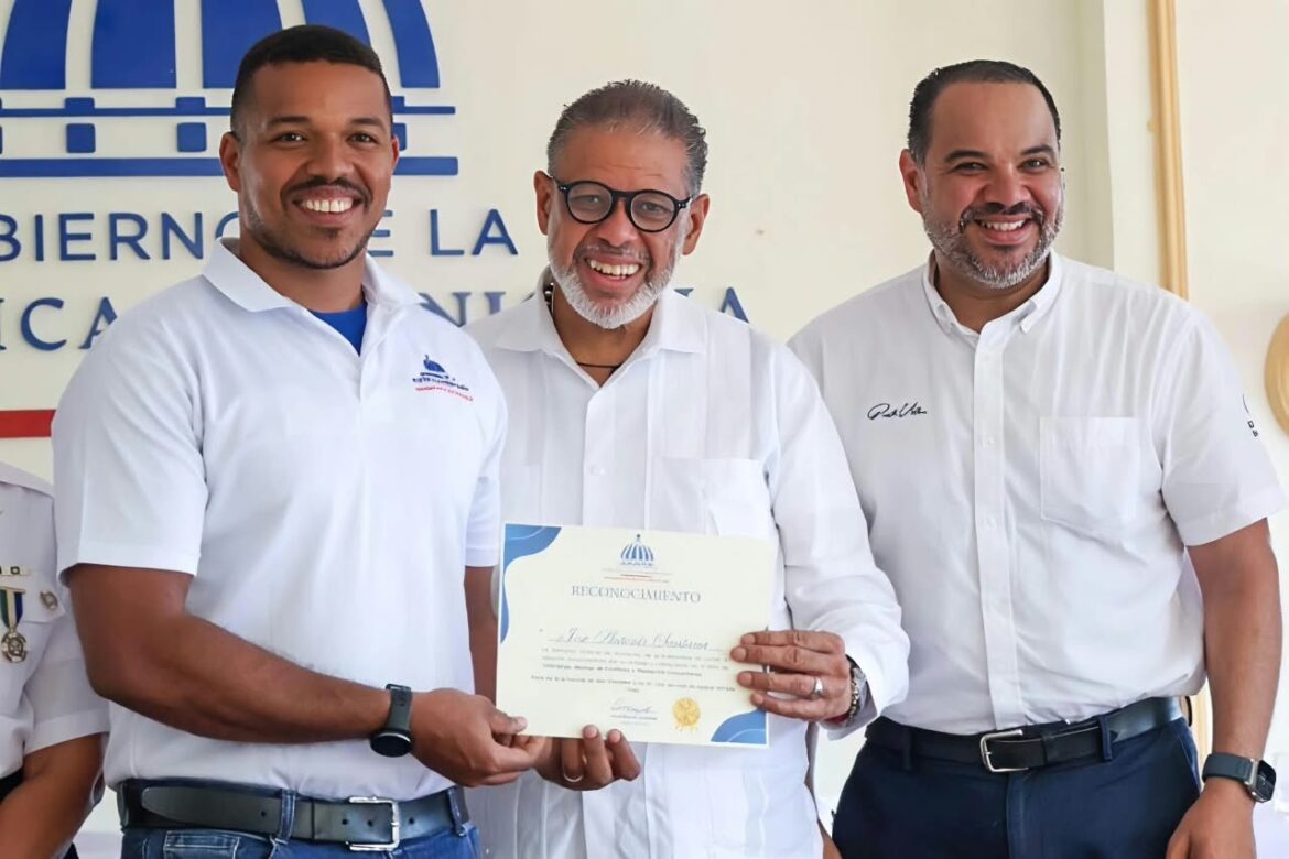 Taller de liderazgo y mediación comunitaria DGDC en San Cristóbal