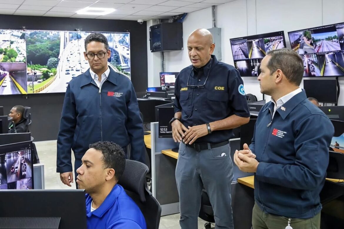reunión entre 911 y COE para coordinación de emergencias en República Dominicana