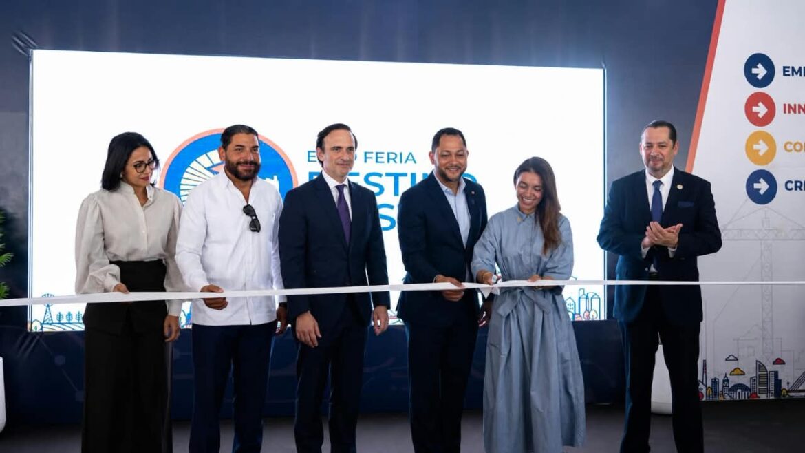 Expo Feria Destino Oeste 2026 en Santo Domingo Oeste con empresarios y emprendedores