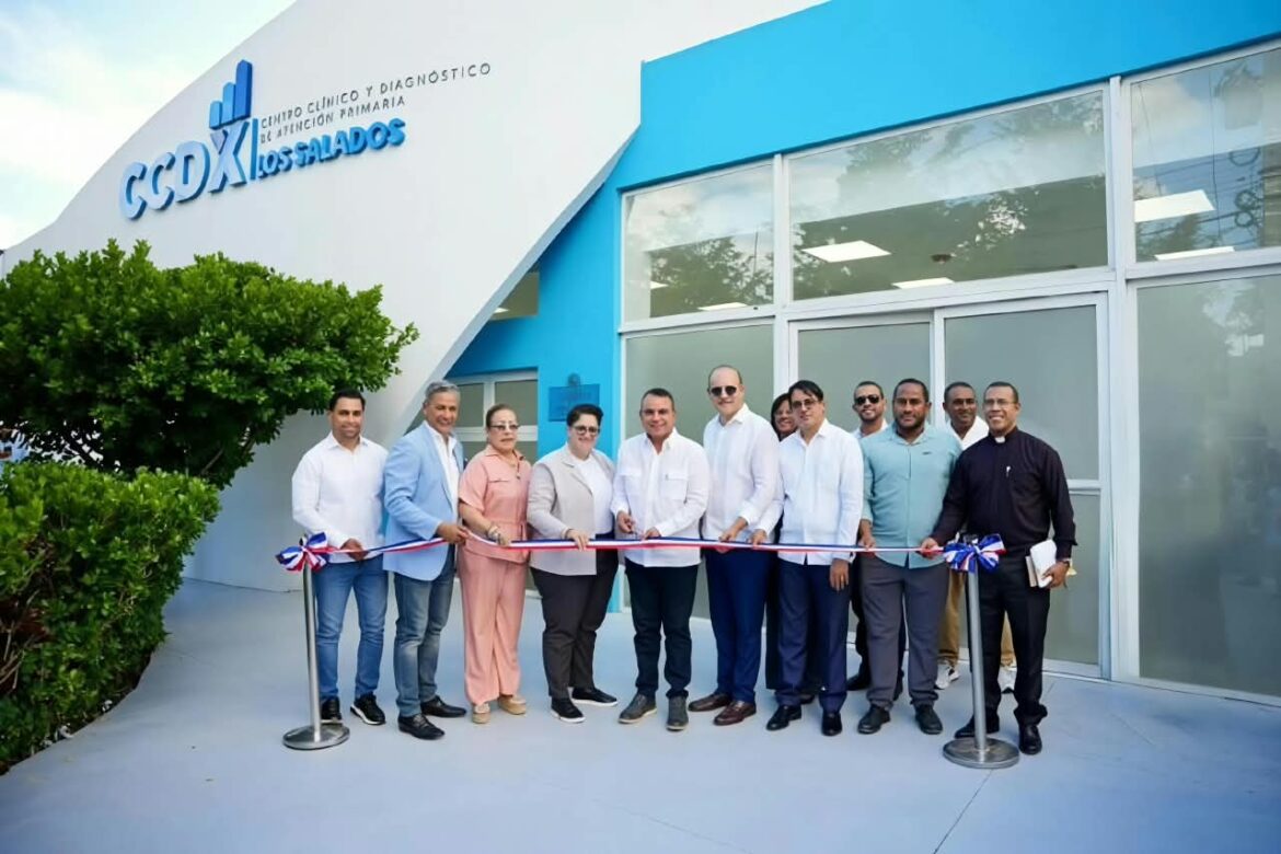 Centro clínico remozado en Los Salados entregado por SNS