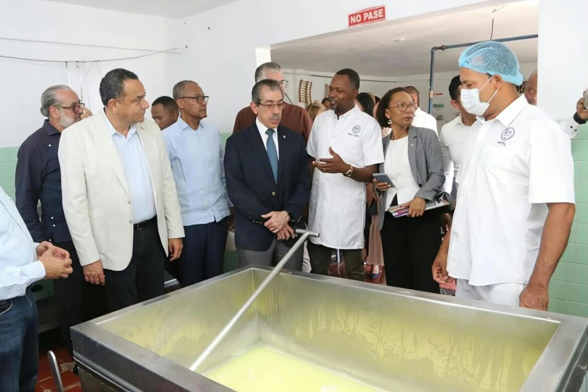 Planta procesadora de lácteos inaugurada por la UASD en República Dominicana