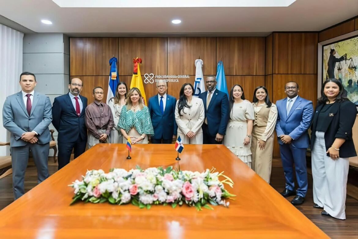 Firma de acuerdo entre República Dominicana y Colombia para equipo conjunto contra la trata de personas
