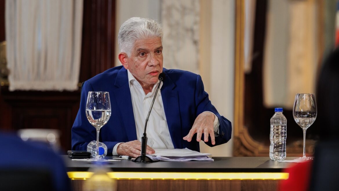Gobierno proyecta conexión sin semáforos desde Montecristi