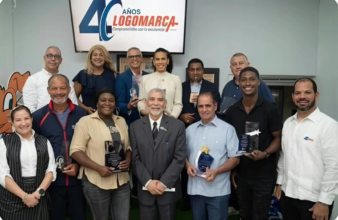 Logomarca reconoce a 13 figuras del deporte y la comunicación dominicana durante sus 40 años.