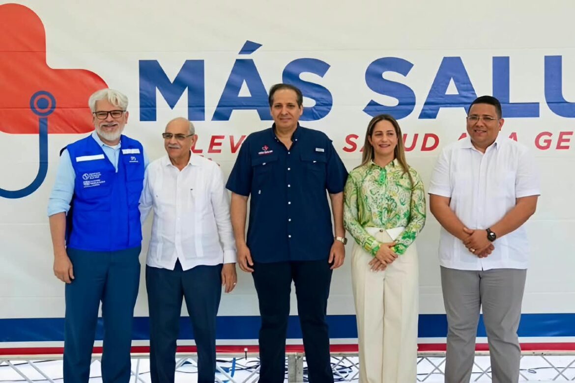 Jornada Más Salud y Bienestar ofrece servicios médicos gratuitos en Mao, Valverde.