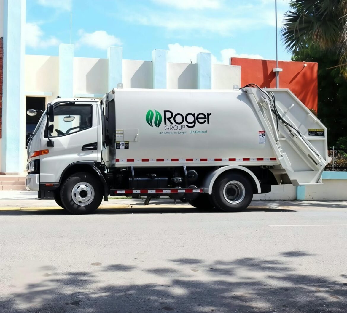 Fábrica metalmecánica en República Dominicana ensamblando compactadores de camiones