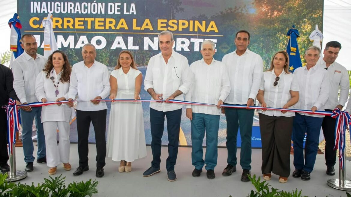Carretera Las Espinas inaugurada por Abinader en Jamao al Norte