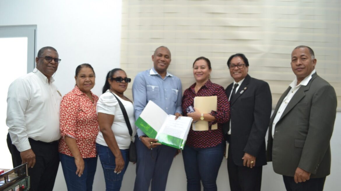 Exigen paralizar plantas eléctricas en Manzanillo